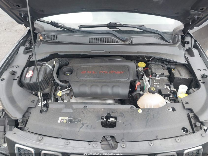 2018 Jeep Compass Latitude 4X4 VIN: 3C4NJDBB4JT484350 Lot: 43984545