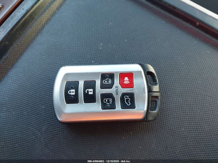 2012 Toyota Sienna Limited V6 7 Passenger VIN: 5TDYK3DC9CS270879 Lot: 43984582