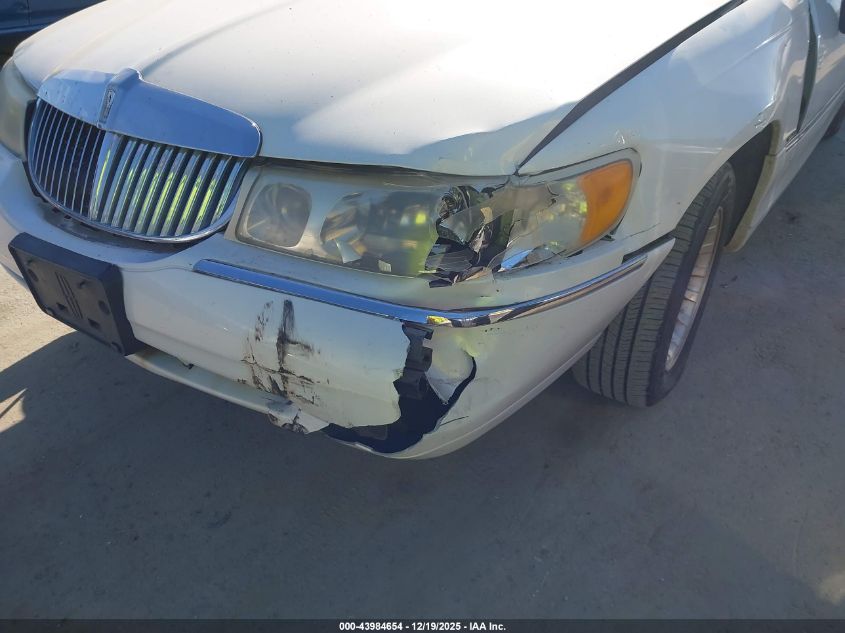 2001 Lincoln Town Car Executive VIN: 1LNHM81W91Y612804 Lot: 43984654