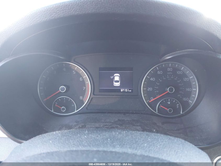 2019 Kia Optima S VIN: 5XXGT4L35KG295990 Lot: 43984656