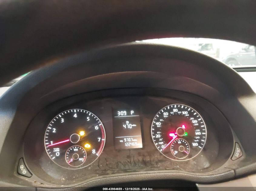 2013 Volkswagen Passat 2.5L Wolfsburg Edition VIN: 1VWAP7A37DC139612 Lot: 43984659