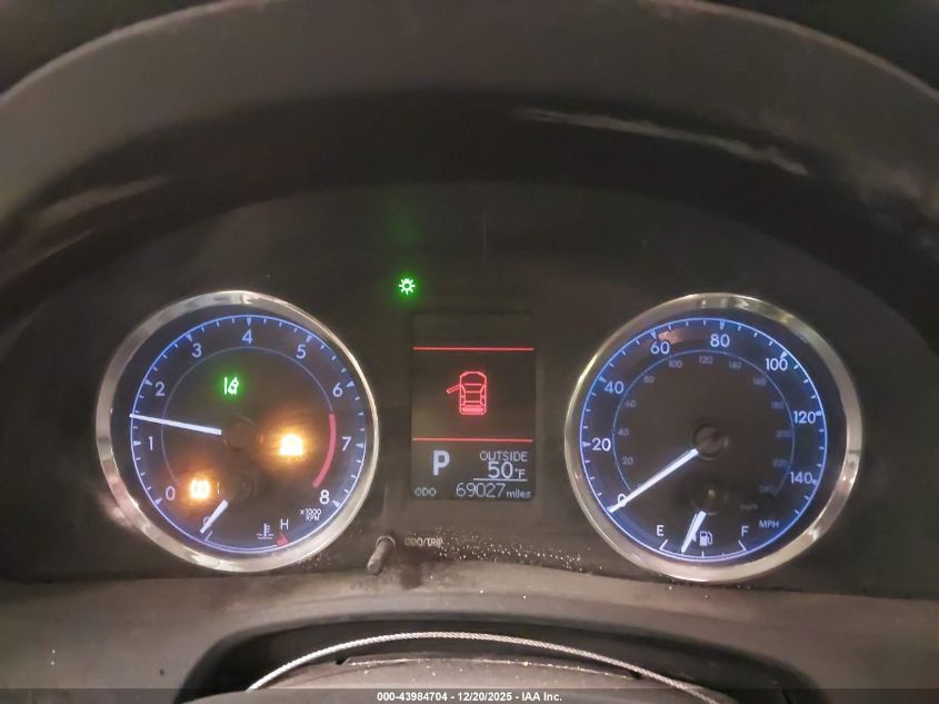 2018 Toyota Corolla Le VIN: 2T1BURHE0JC068890 Lot: 43984704