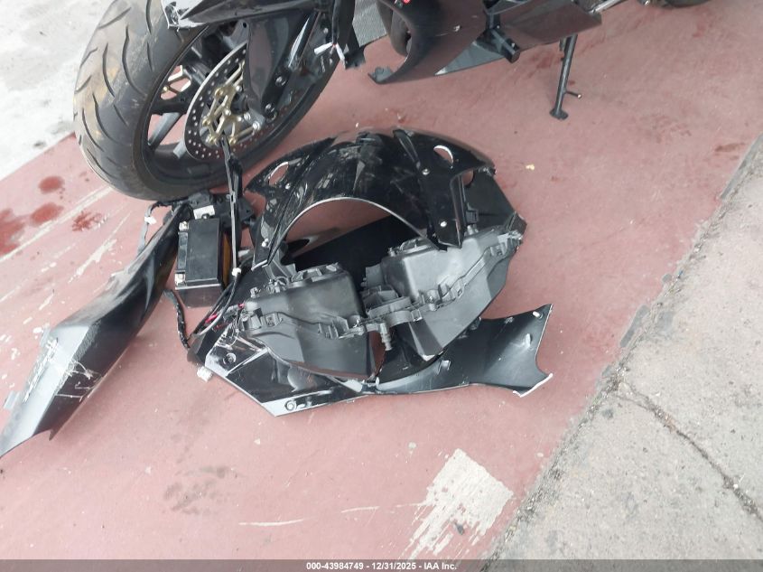 2023 Honda Cbr600 Rr VIN: JH2PC40J4PK900332 Lot: 43984749