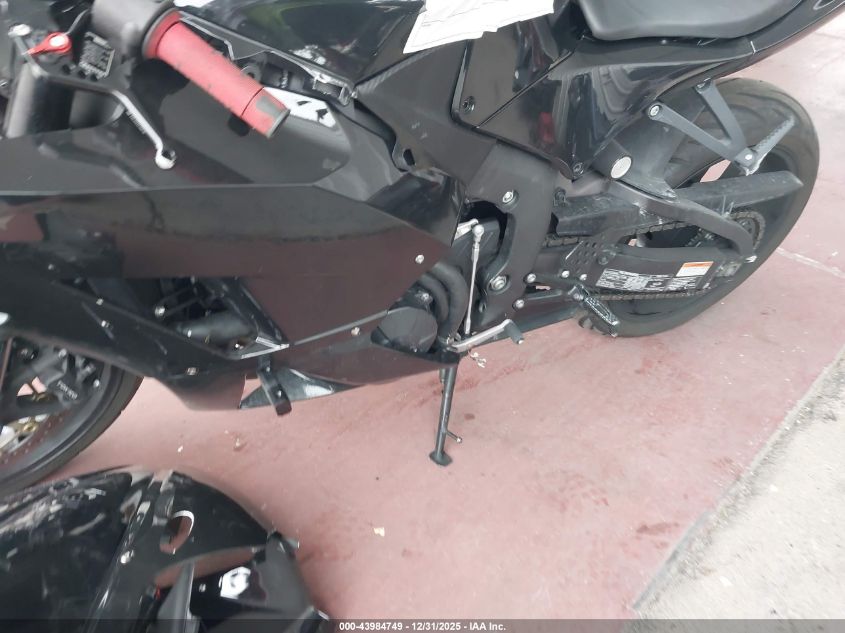 2023 Honda Cbr600 Rr VIN: JH2PC40J4PK900332 Lot: 43984749