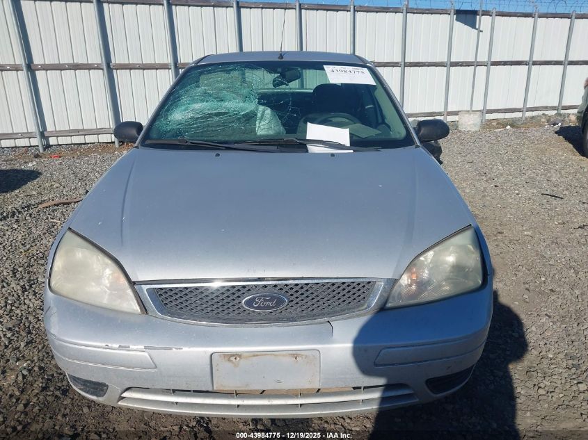 2005 Ford Focus Zx4 VIN: 1FAFP34N85W266518 Lot: 43984775