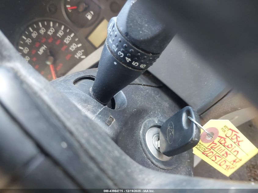 2005 Ford Focus Zx4 VIN: 1FAFP34N85W266518 Lot: 43984775