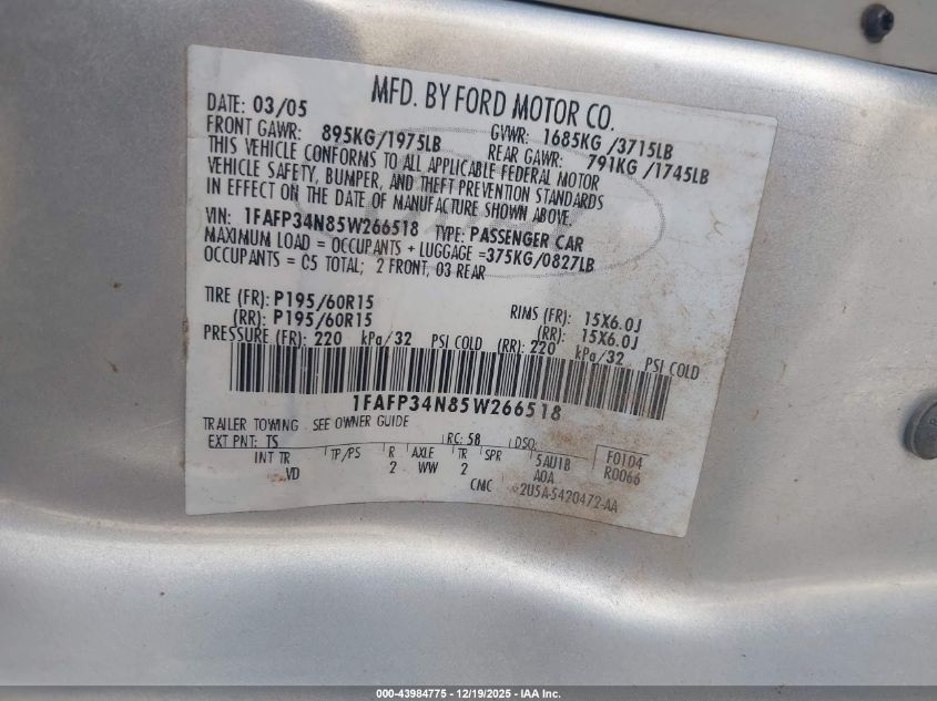 2005 Ford Focus Zx4 VIN: 1FAFP34N85W266518 Lot: 43984775