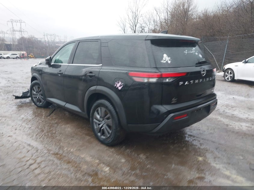 2022 Nissan Pathfinder S 4Wd