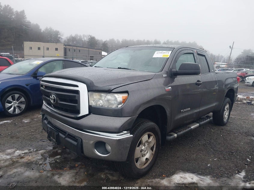 2013 Toyota Tundra Grade 5.7L V8