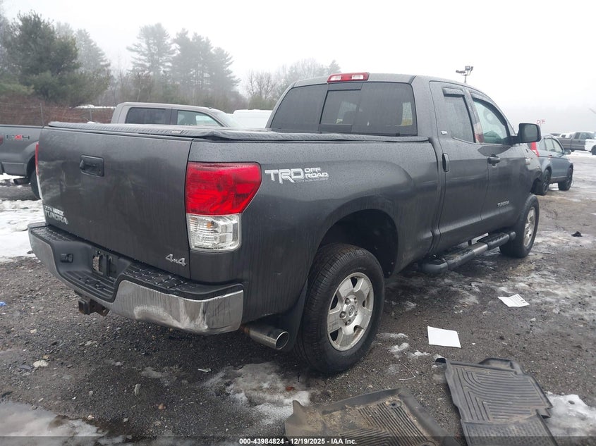 2013 Toyota Tundra Grade 5.7L V8