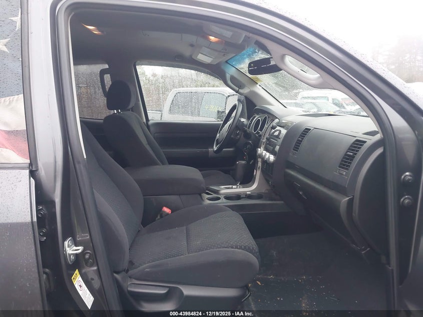 2013 Toyota Tundra Grade 5.7L V8