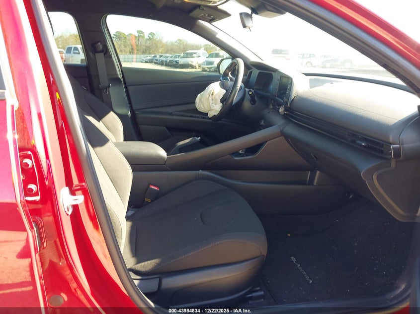 KMHLM4DG1SU896896 2025 HYUNDAI ELANTRA photo no. 5