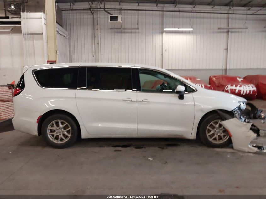 2023 Chrysler Pacifica Touring L VIN: 2C4RC1BG8PR624031 Lot: 43984973