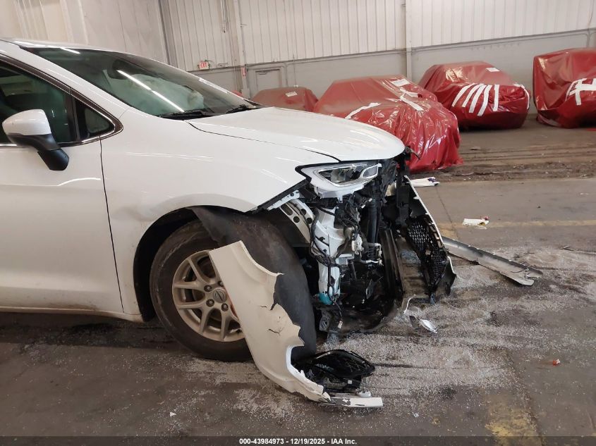 2023 Chrysler Pacifica Touring L VIN: 2C4RC1BG8PR624031 Lot: 43984973