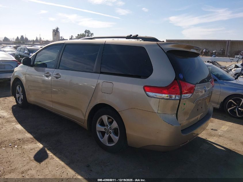 2012 Toyota Sienna Le V6 8 Passenger