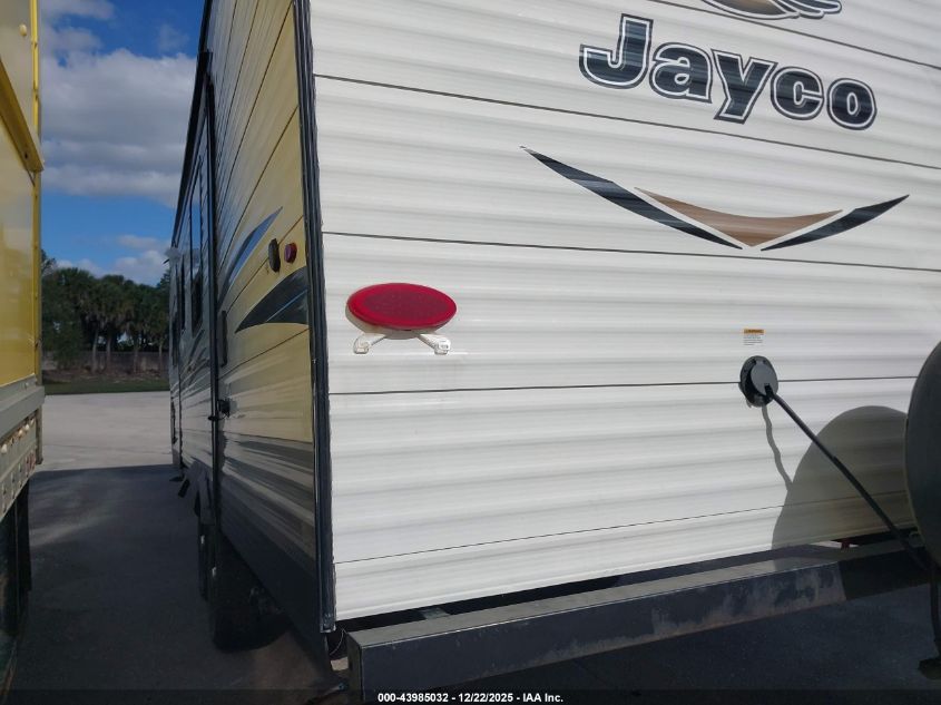 2018 Other Other VIN: 1UJBJ0BP6J75W0176 Lot: 43985032