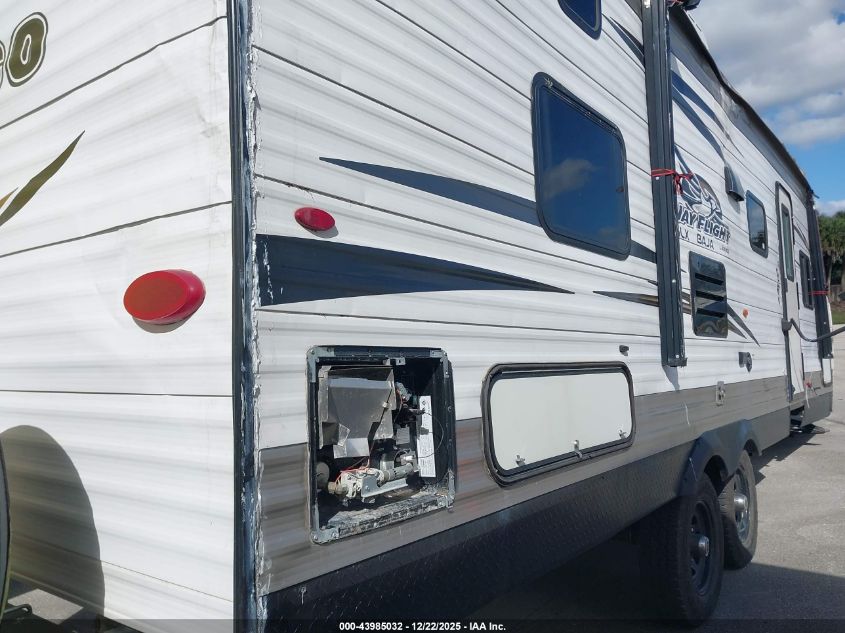 2018 Other Other VIN: 1UJBJ0BP6J75W0176 Lot: 43985032