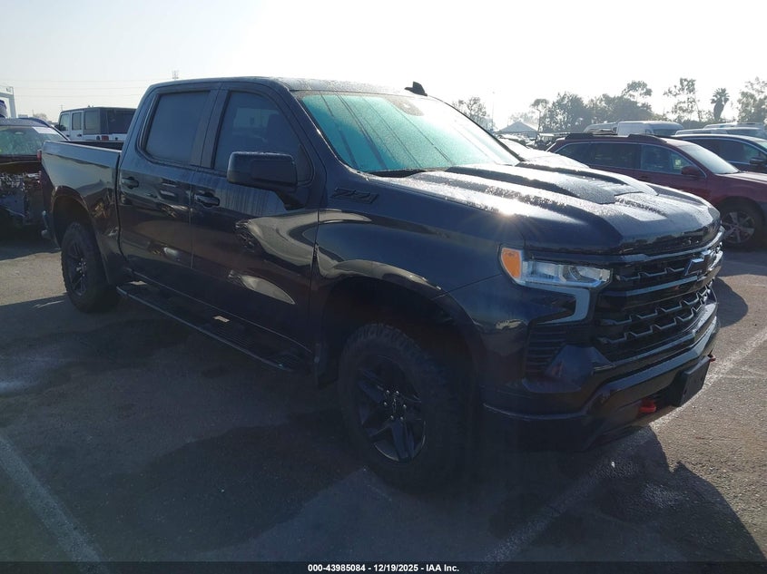 CHEVROLET SILVERADO 1500 4WD SHORT BED LT TRAIL BOSS
