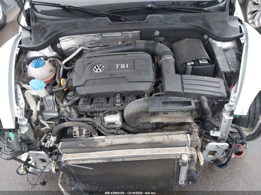 2015 Volkswagen Beetle 1.8T VIN: 3VWJ17AT2FM642581 Lot: 43985180