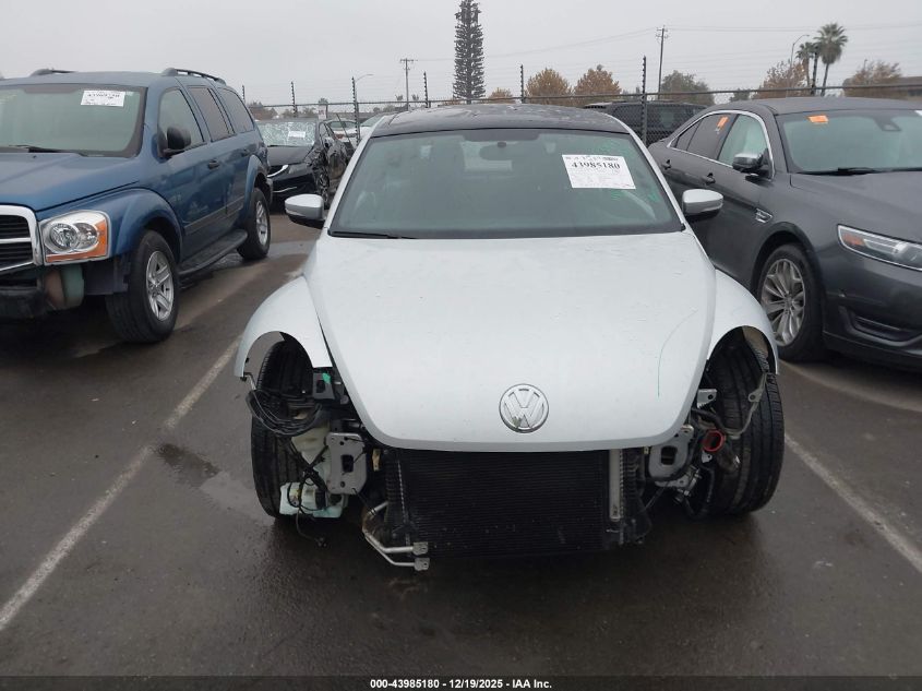 2015 Volkswagen Beetle 1.8T VIN: 3VWJ17AT2FM642581 Lot: 43985180