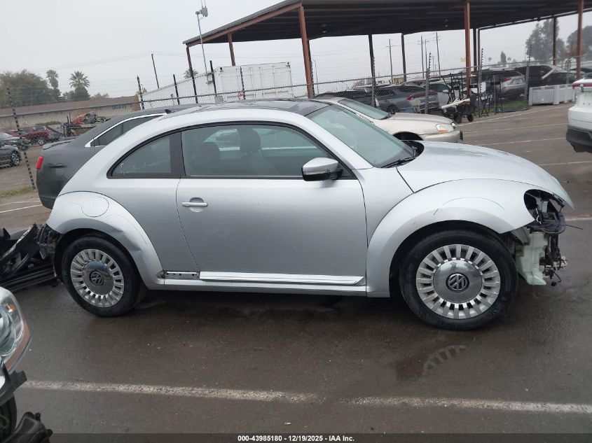 2015 Volkswagen Beetle 1.8T VIN: 3VWJ17AT2FM642581 Lot: 43985180