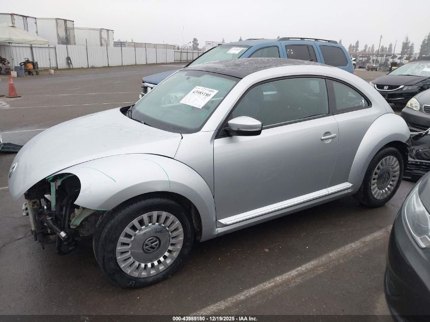 2015 Volkswagen Beetle 1.8T VIN: 3VWJ17AT2FM642581 Lot: 43985180