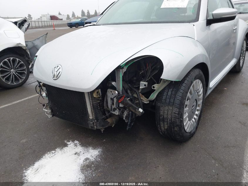 2015 Volkswagen Beetle 1.8T VIN: 3VWJ17AT2FM642581 Lot: 43985180