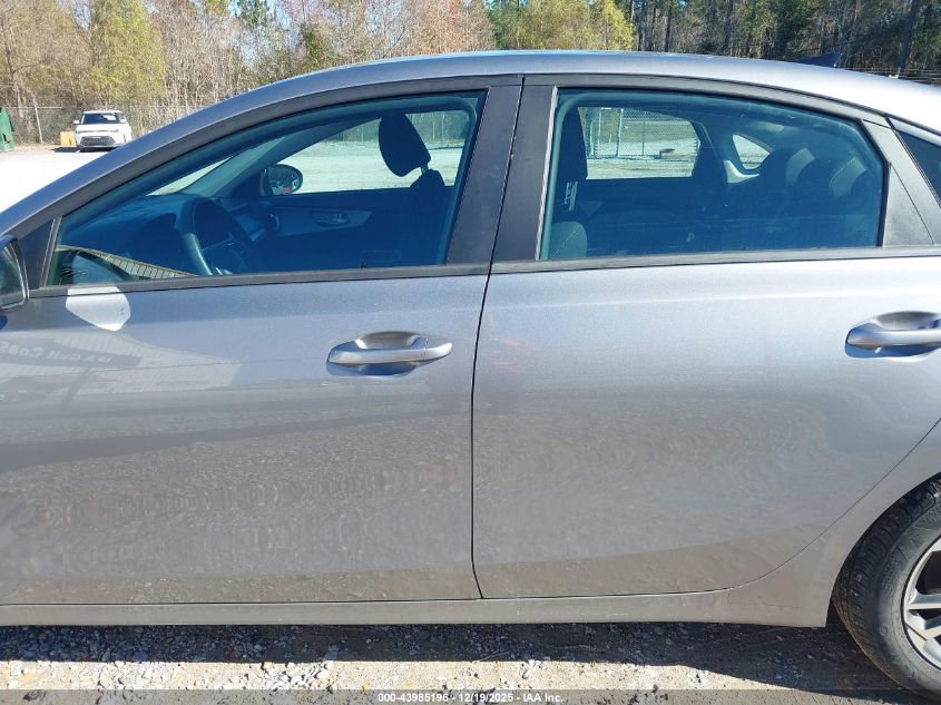 2024 Kia Forte Lxs VIN: 3KPF24AD6RE772570 Lot: 43985196