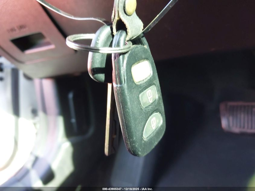 2016 Hyundai Veloster VIN: KMHTC6AD5GU256920 Lot: 43985347