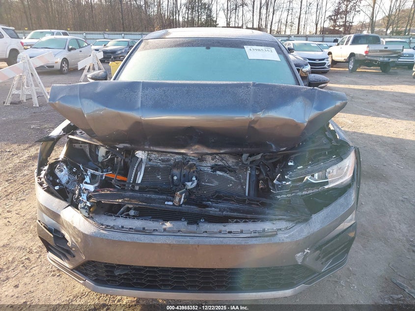 VIN 1VWJM7A32JC040295 2018 VOLKSWAGEN PASSAT 3.6L V6 GT