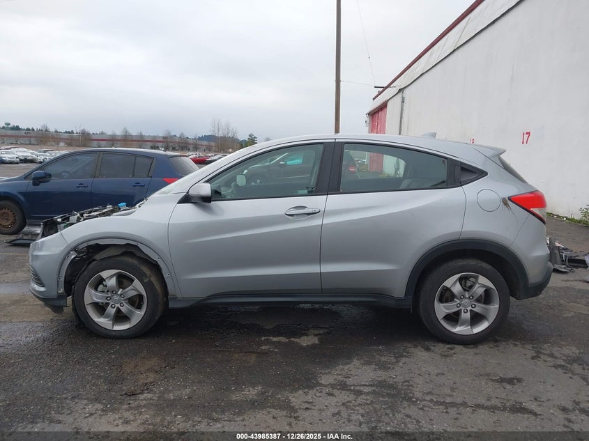 2021 Honda Hr-V Awd Lx VIN: 3CZRU6H3XMM747678 Lot: 43985387