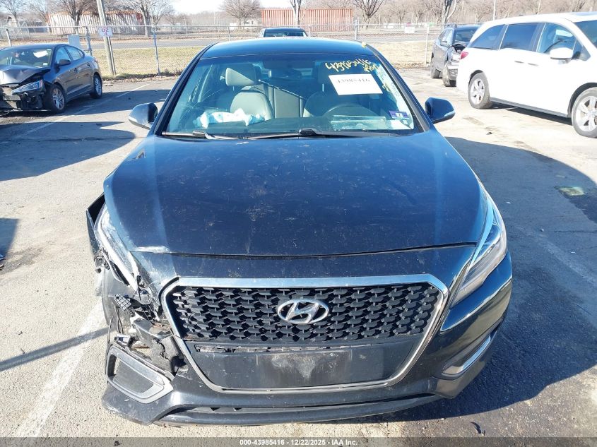 2017 Hyundai Sonata Hybrid Limited VIN: KMHE34L1XHA044808 Lot: 43985416