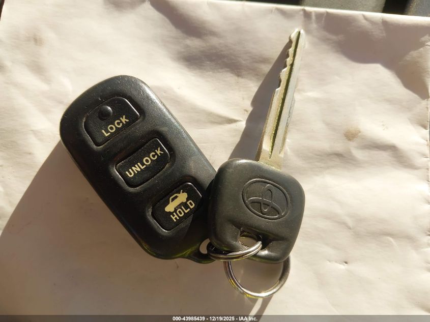 2005 Toyota Camry Le VIN: 4T1BE32K95U528111 Lot: 43985439