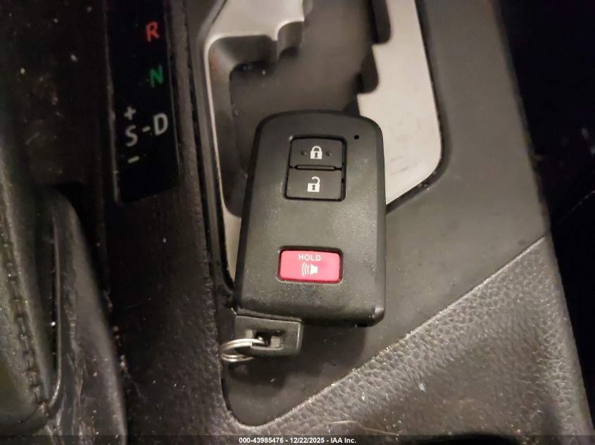 2018 Toyota Rav4 Xle VIN: 2T3RFREV7JW829174 Lot: 43985476