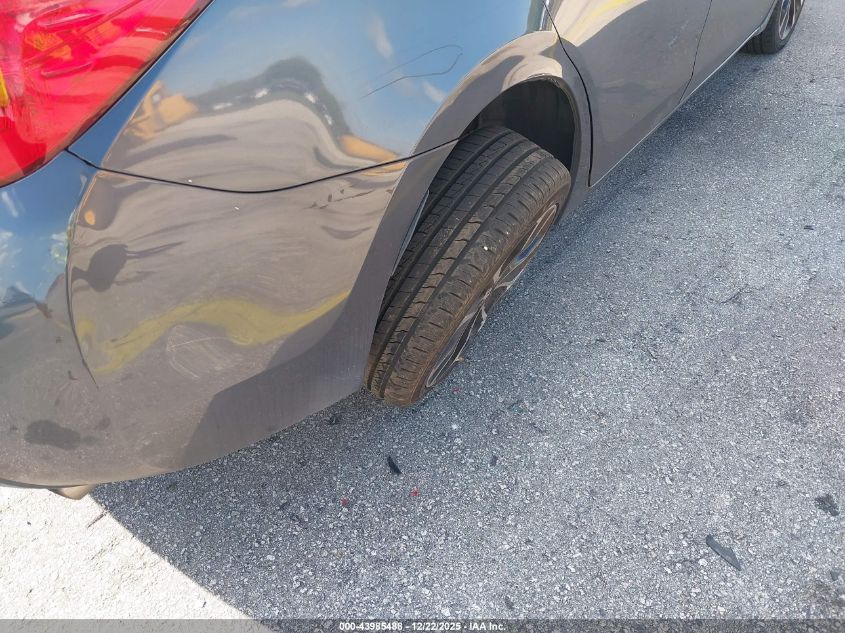 2018 Toyota Corolla Se VIN: 5YFBURHE4JP773157 Lot: 43985488