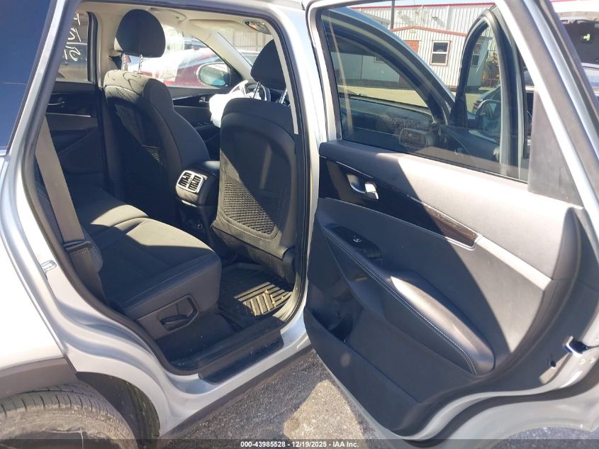2019 Kia Sorento 2.4L Lx VIN: 5XYPG4A35KG546817 Lot: 43985528