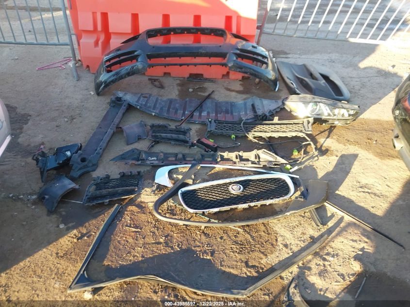 2017 Jaguar Xe 25T Prestige VIN: SAJAE4BG5HA950997 Lot: 43985597