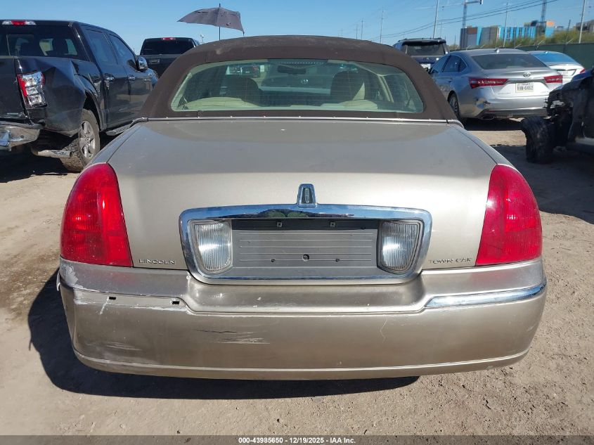 2007 Lincoln Town Car Signature VIN: 1LNHM81WX7Y639308 Lot: 43985650