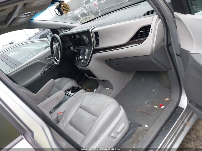 2015 Toyota Sienna Xle 7 Passenger