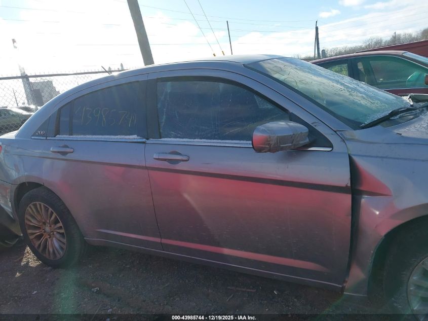 2013 Chrysler 200 Touring VIN: 1C3CCBBB0DN567756 Lot: 43985744