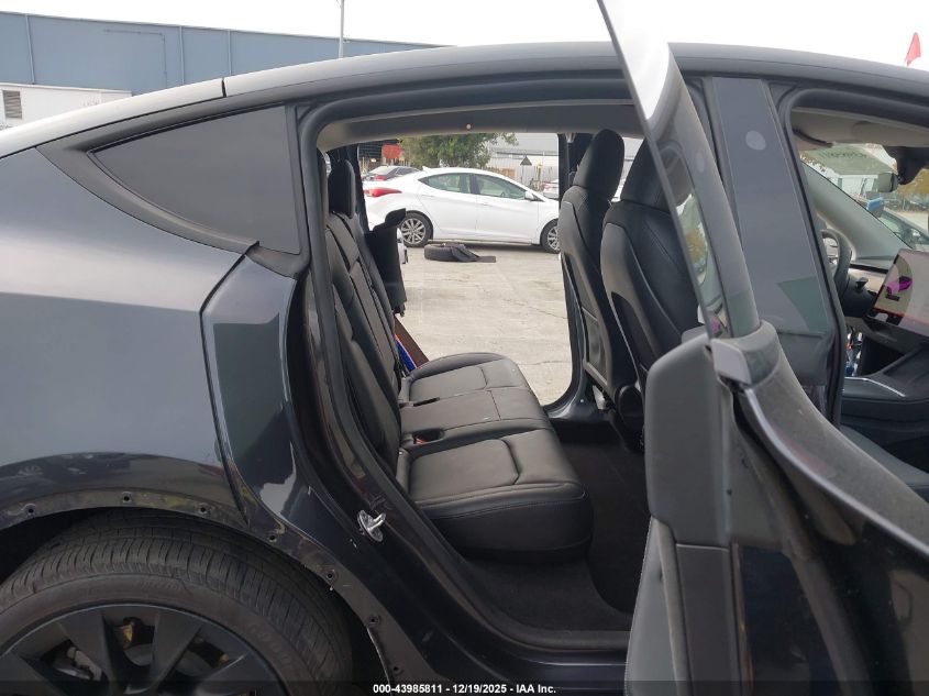 2024 Tesla Model Y Long Range Dual Motor All-Wheel Drive VIN: 7SAYGDEE9RF071449 Lot: 43985811