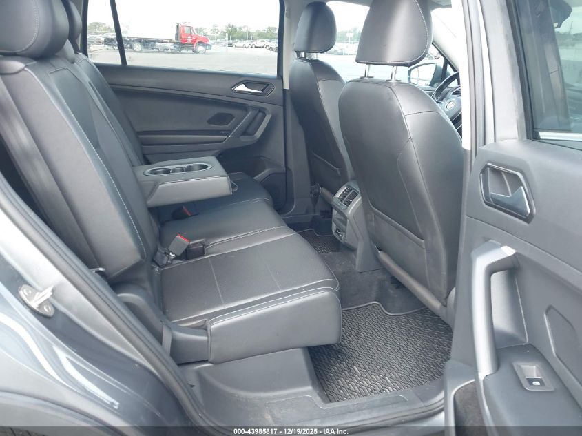 2018 Volkswagen Tiguan 2.0T Se/2.0T Sel VIN: 3VV3B7AX7JM037252 Lot: 43985817