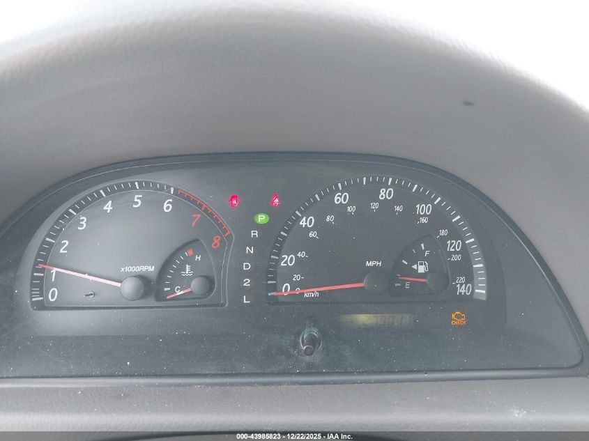 2002 Toyota Camry Le VIN: 4T1BE32K12U564645 Lot: 43985823