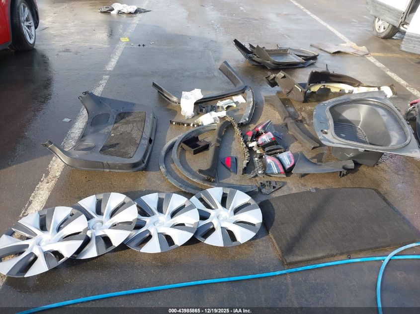 2021 Tesla Model Y Long Range Dual Motor All-Wheel Drive VIN: 5YJYGDEEXMF199138 Lot: 43985865