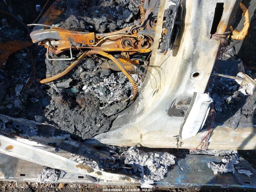 2022 GMC Sierra 1500 2Wd Short Box Slt VIN: 3GTPHDED1NG642157 Lot: 43985868