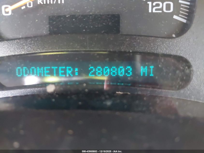 2005 Chevrolet Tahoe Z71 VIN: 1GNEK13T95R104444 Lot: 43985883