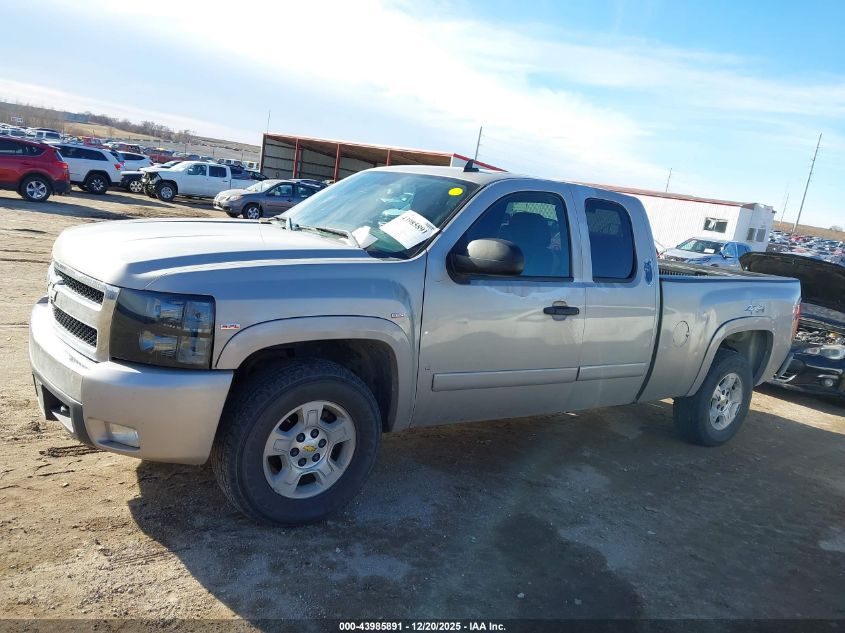 2008 Chevrolet Silverado 1500 Lt1 VIN: 1GCEK19028Z132421 Lot: 43985891