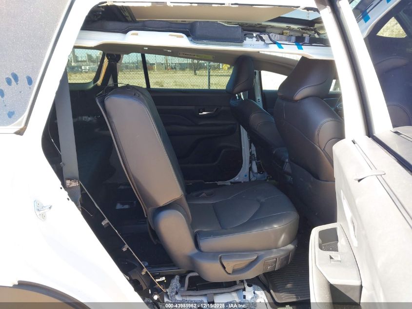 2025 Toyota Grand Highlander Hybrid Xle VIN: 5TDACAB56SS055532 Lot: 43985962