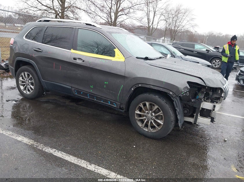 1C4PJMLB6KD139626 2019 Jeep Cherokee Latitude Plus 4X4 auction photo 1