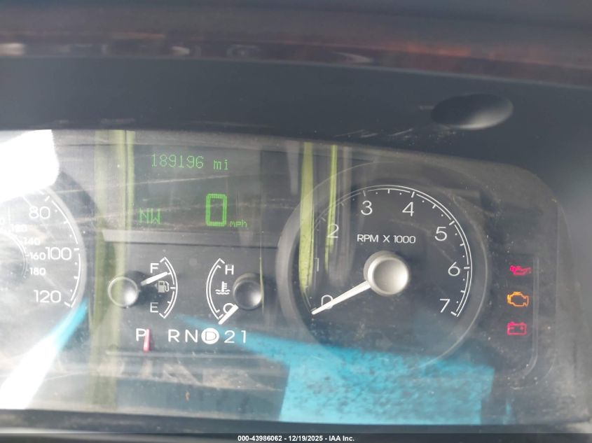 2006 Lincoln Town Car Signature Limited VIN: 1LNHM82W26Y623794 Lot: 43986062